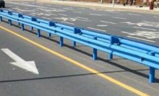 波形護欄防撞性能