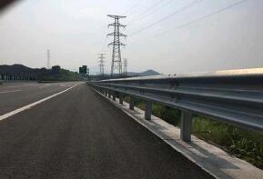 高速公路波形護欄設計理念理解