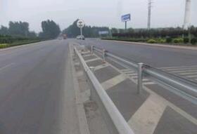 精恒波形護(hù)欄板廠(chǎng)家鼓勵(lì)民營(yíng)企業(yè)參加高速建設(shè)